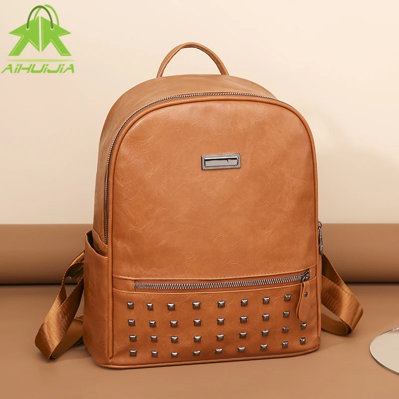 

Fashion Rivets Women Backpacks Vintage Simple Shoulder Bags Sac a Dos Casual Travel Ladies Bagpack 2022 New Mochilas School Bags