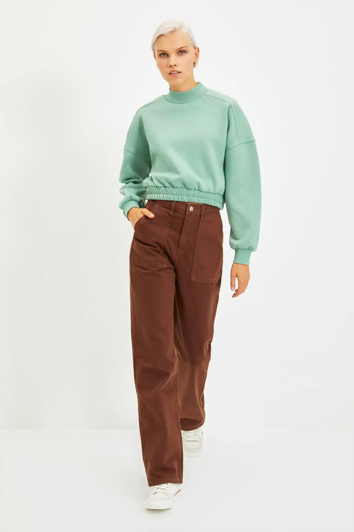 

Trendyol Pocket Detail 90's Wide Leg Jeans TWOAW22JE0595
