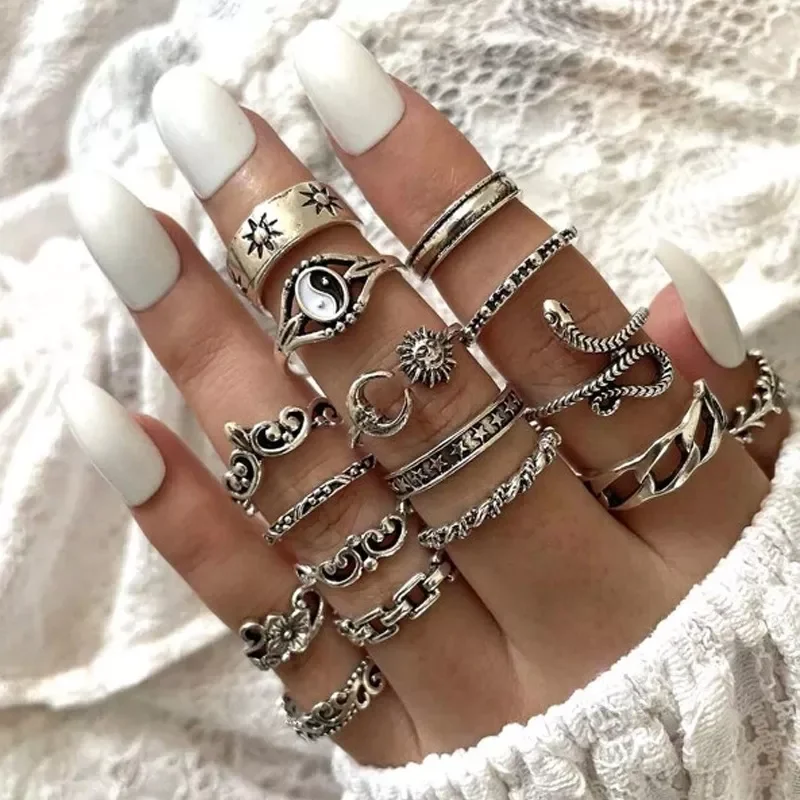 

2022 Fashion Trend Style Temperament Jewelry Personality Female Retro Alloy Snake Moon Sun Gossip Ring Set Free Shipping