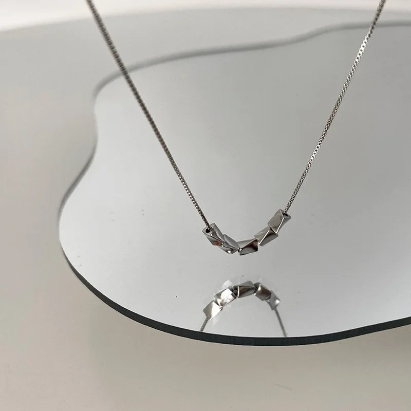 

Fashion Silver Color Simple Delicate Rhombus Clavicle Chain Necklace for Women Girls Rhombus Geometric Necklace Jewelry Gifts