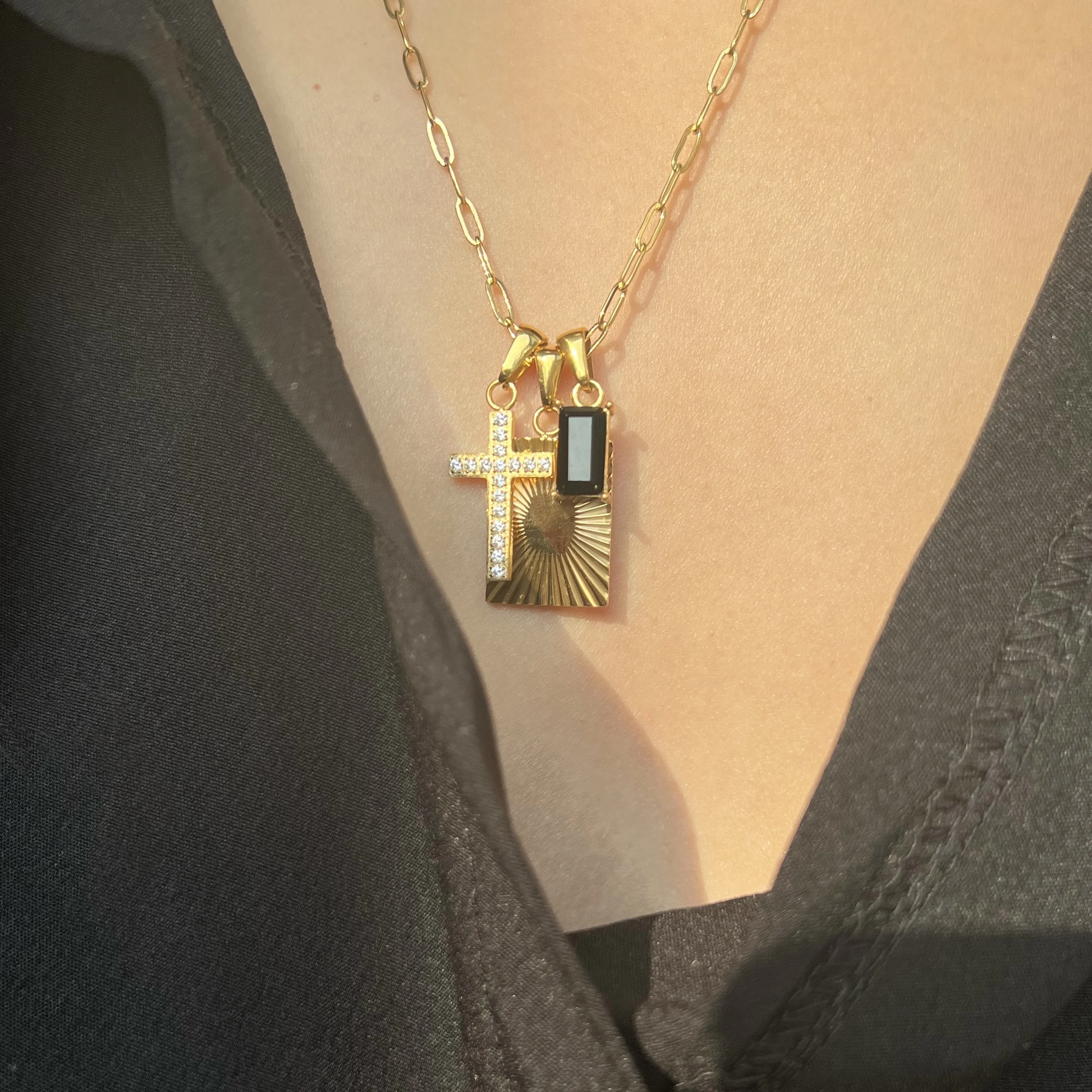 Dasein ACC Ins 18k позолоченные титановые три различных подвески съемный Дьявол Стиль 5a