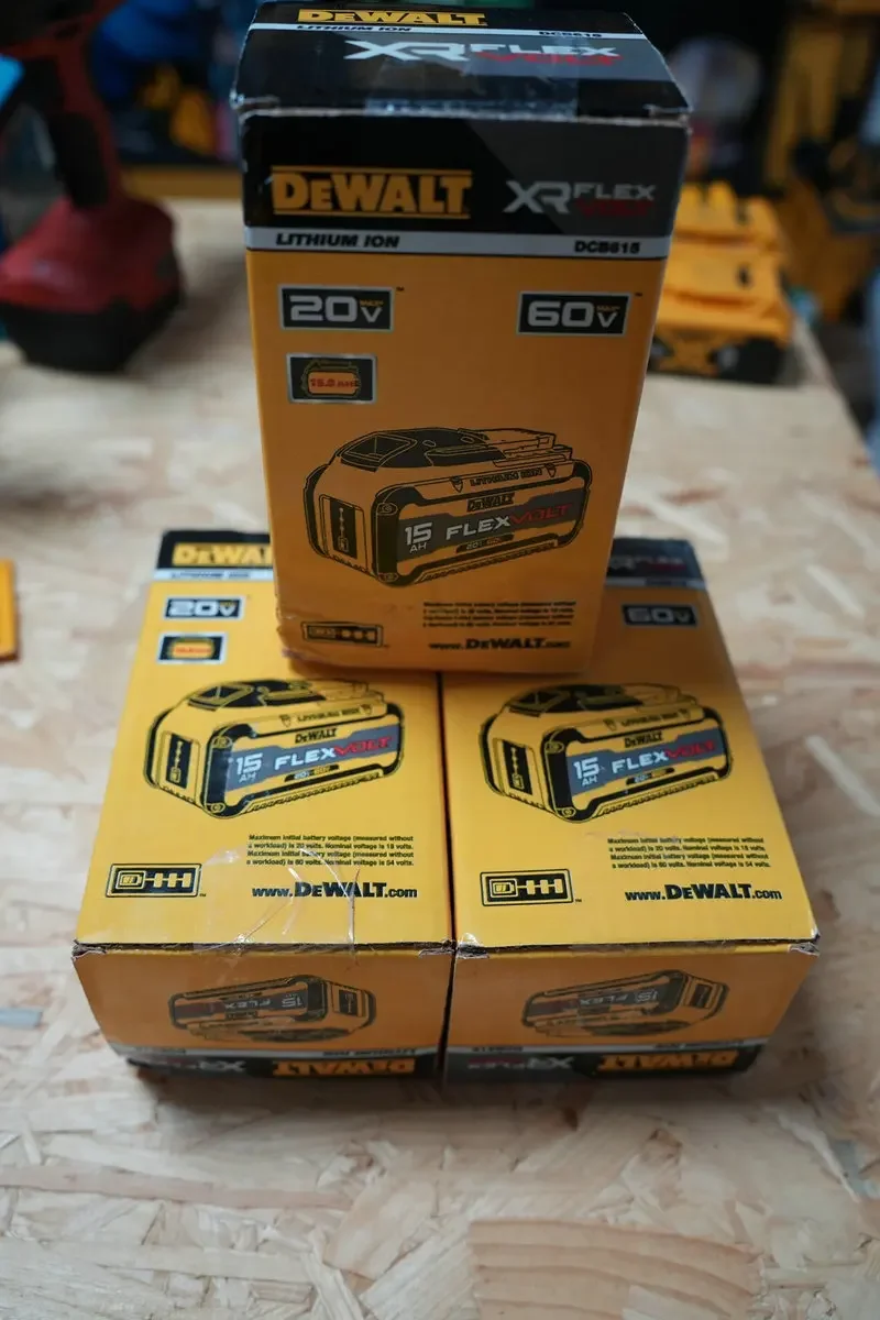 DEWALT DCB615 20 в/60 в FLEXVOLT 15 Ач-/15 0 Ач