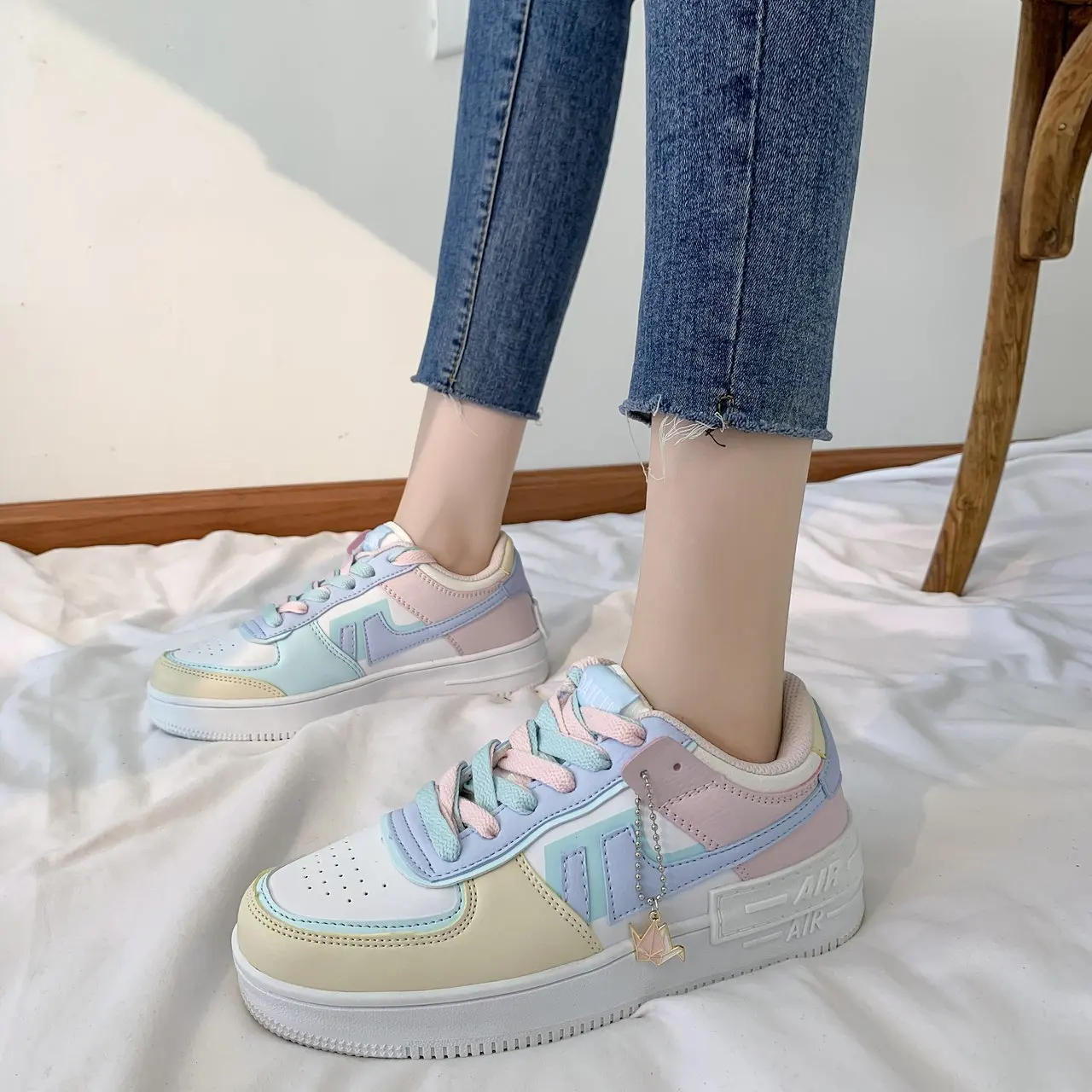 

Women Casual Running Shoes Breathable Candy colors Platform shoes Slip on Flats Loafers Shoes Fashion Sneakers Women Trainers