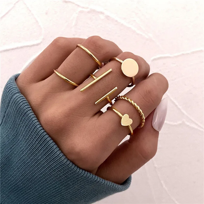 

VAGZEB Vintage Gold Love Heart Geometric Midi Joint Ring Set for Women Minimalist Metal Opening Knuckle Ring