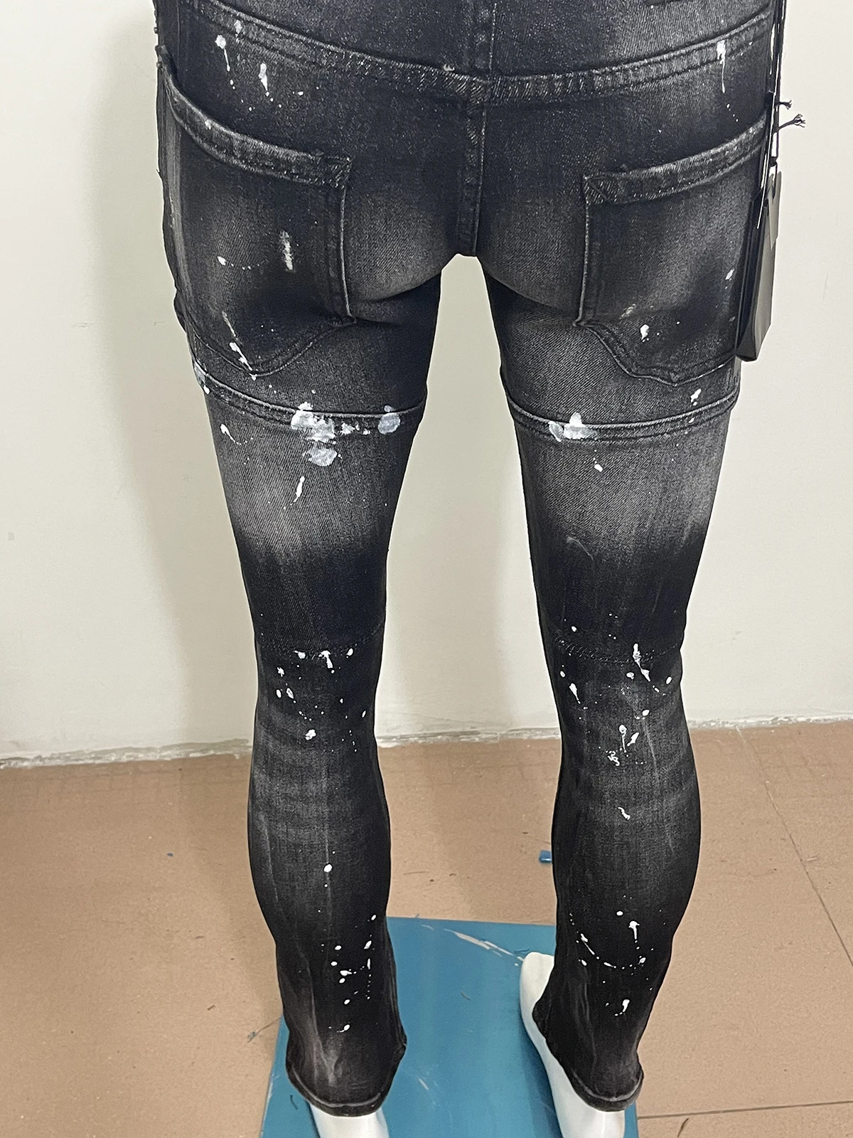 Spring and summer 2023 new style D2 jeans men wash worn holes patch paint splash ink micro-bullet small feet black jeans man