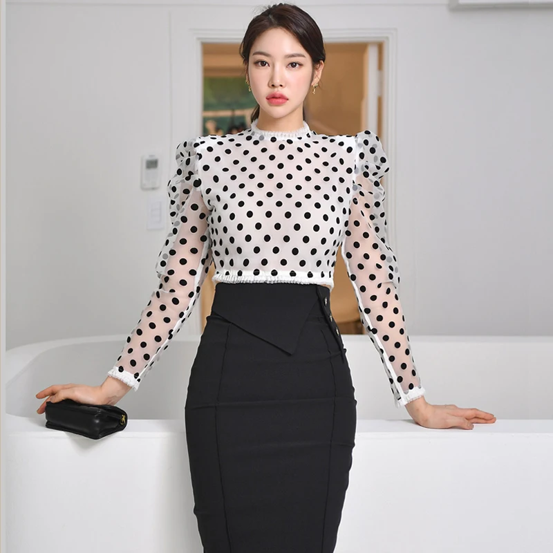 

Fashion Women's 2 PCS Set White O-Neck Polka Dot Long Sleeve Top + Black Hip Skirt Spring Slim Fit 2PCS Suit 2022 Farmel