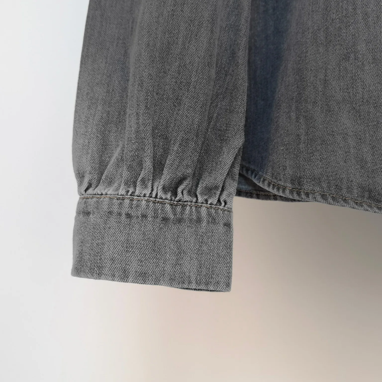 Весна 2024 универсальная модная серая однобортная джинсовая рубашка Shifani топ 3f32249