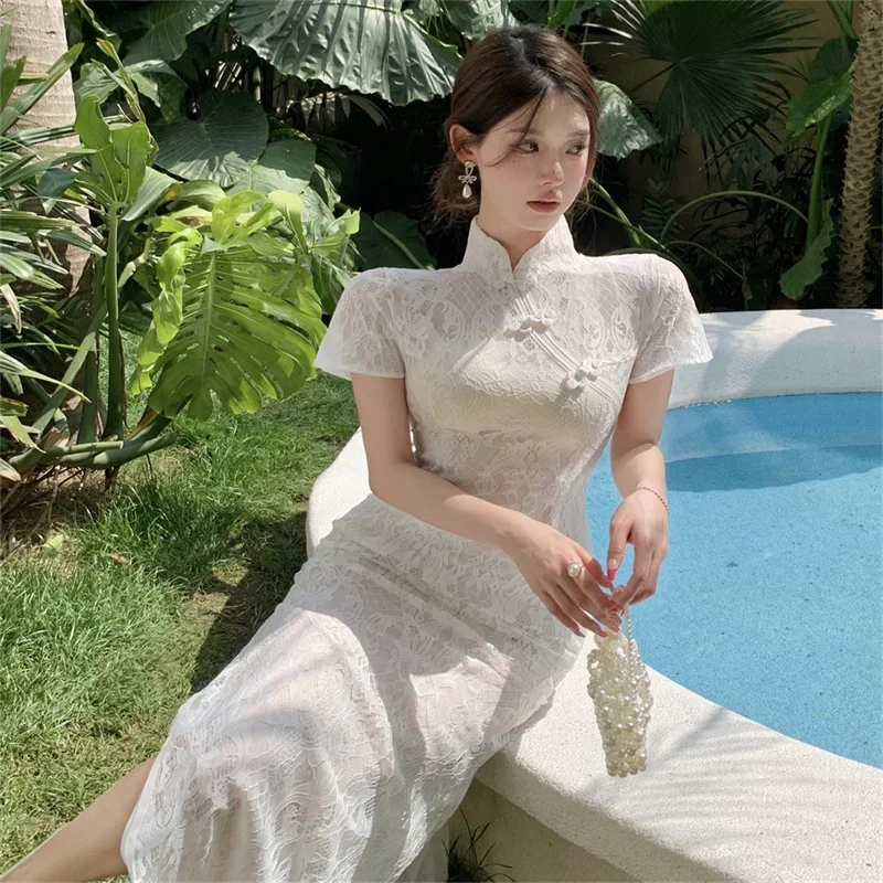 Фото Винтажное кружевное платье женское сексуальное с открытой спиной кремового цвета с цветочным крючком облегающее платье Cheongsam 2024, новое летнее элегантное вечернее платье миди с разрезом №2