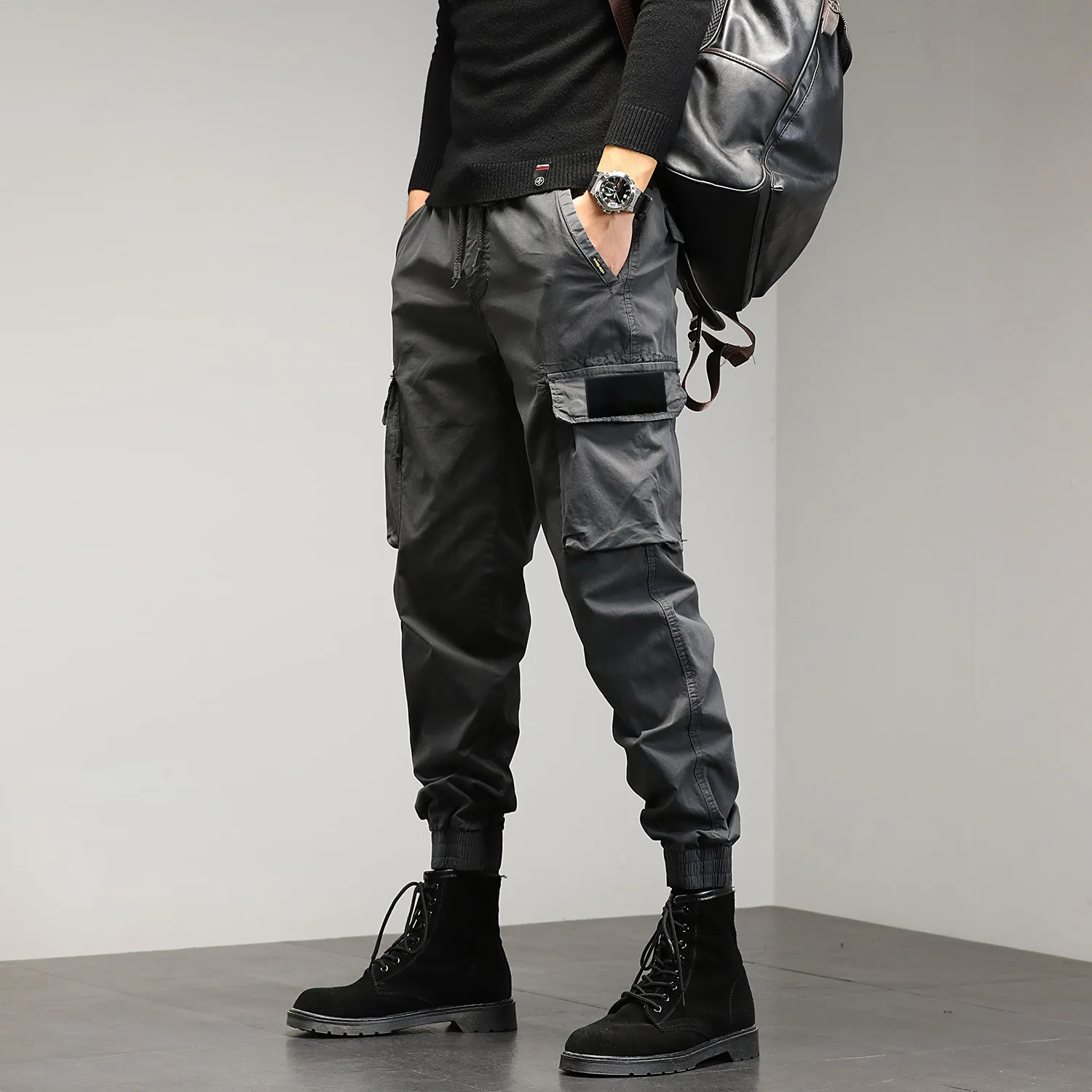 

Top Quality Retro Multi-Pocket Cargo Military Loose Men Long Pants 23SS New Classic Compass Armband Embroidered Cargo Pants Men