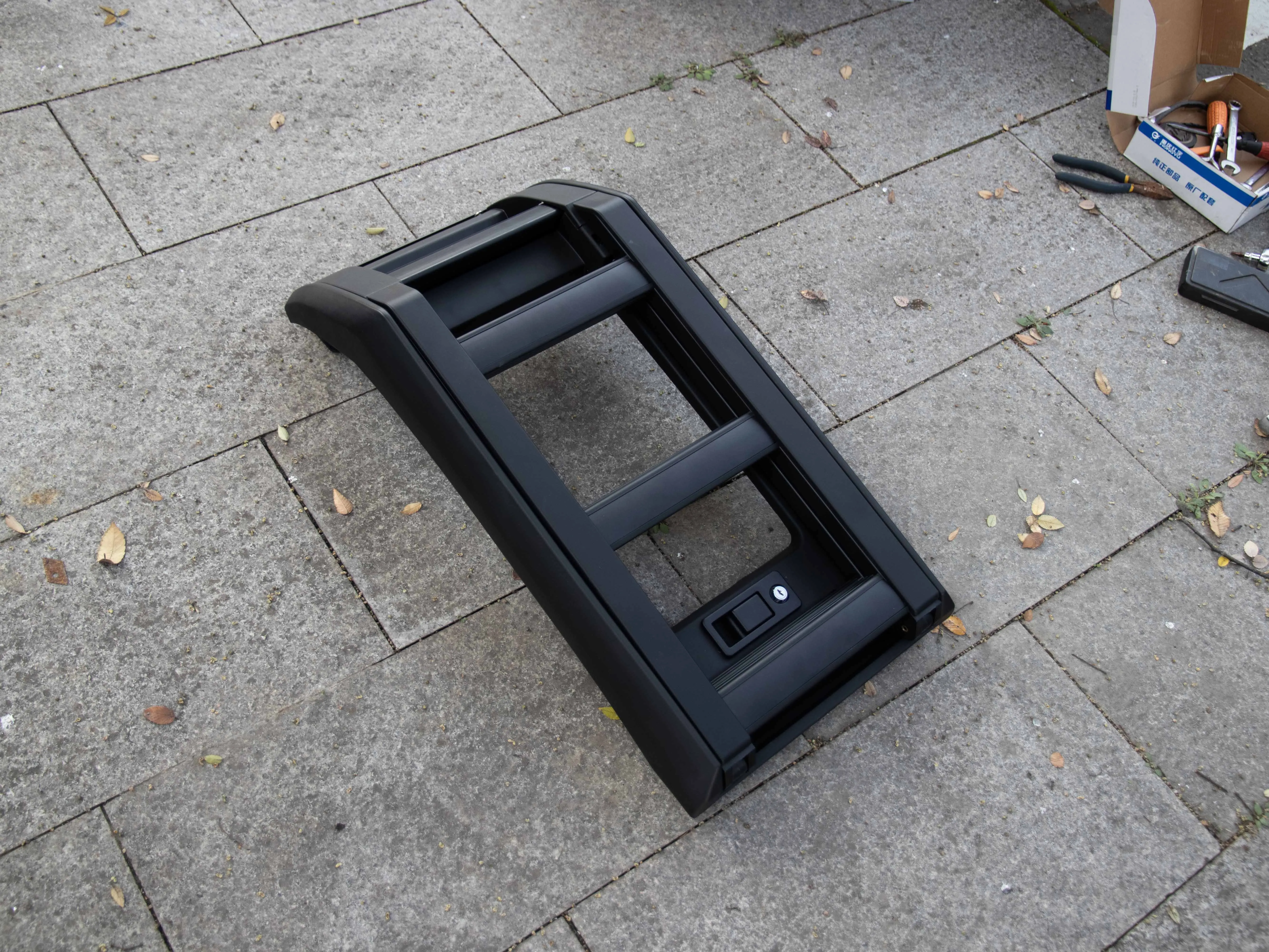 Аксессуары для модификации автомобиля складная лестница боковая Jetour Traveler T2