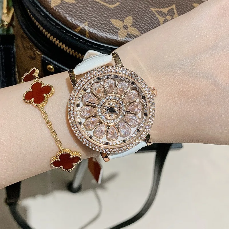 New Luxury Diamond Watches Super Women Rotating Dial Watch Quartz Watch Leather Strap Lady Casual Girl Clock Relogio Feminino