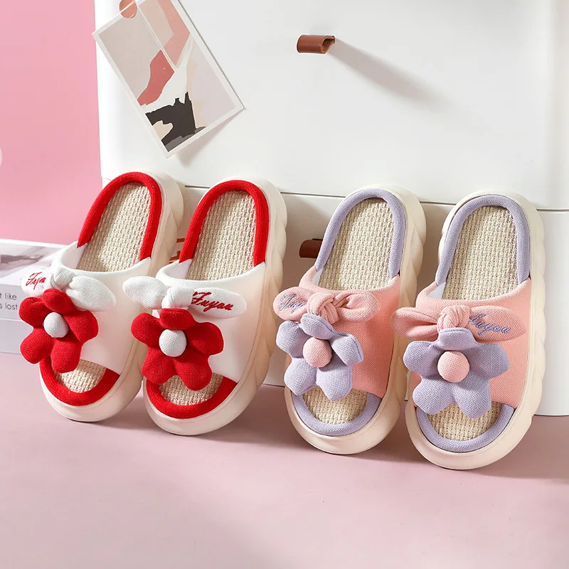Sweet Cotton Slippers Women Home Thick Bottom Shoes Soft Feelling Stepping on Shit Non-slip Cute Cartoon Flower Slippers Female