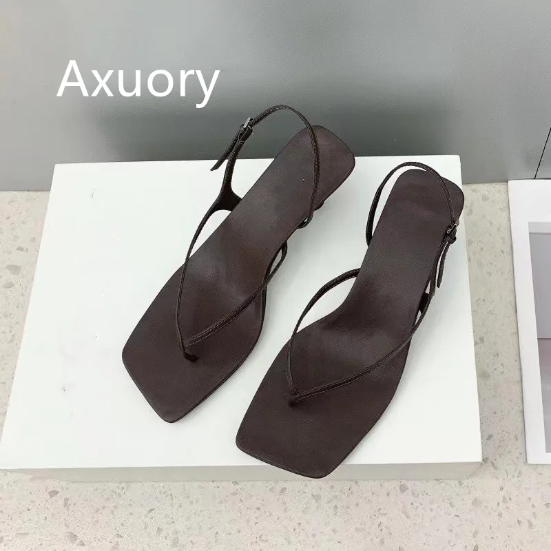 2023 New The Sandals Genuine Leather Flip-flops Retro Style Solid Color Square head Top Quality Summer Wear High Quality