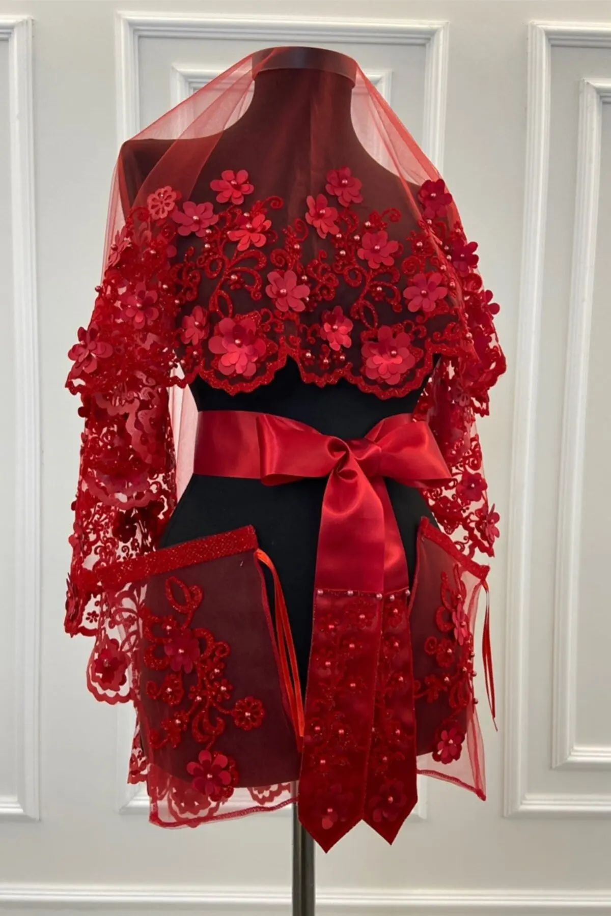 

2022 new Red Three-Dimensional Luxury Pearl And 3d Laser Cut Floral Embellishment Henna Cover Bridal Veil Set Wedding Accessory marriage