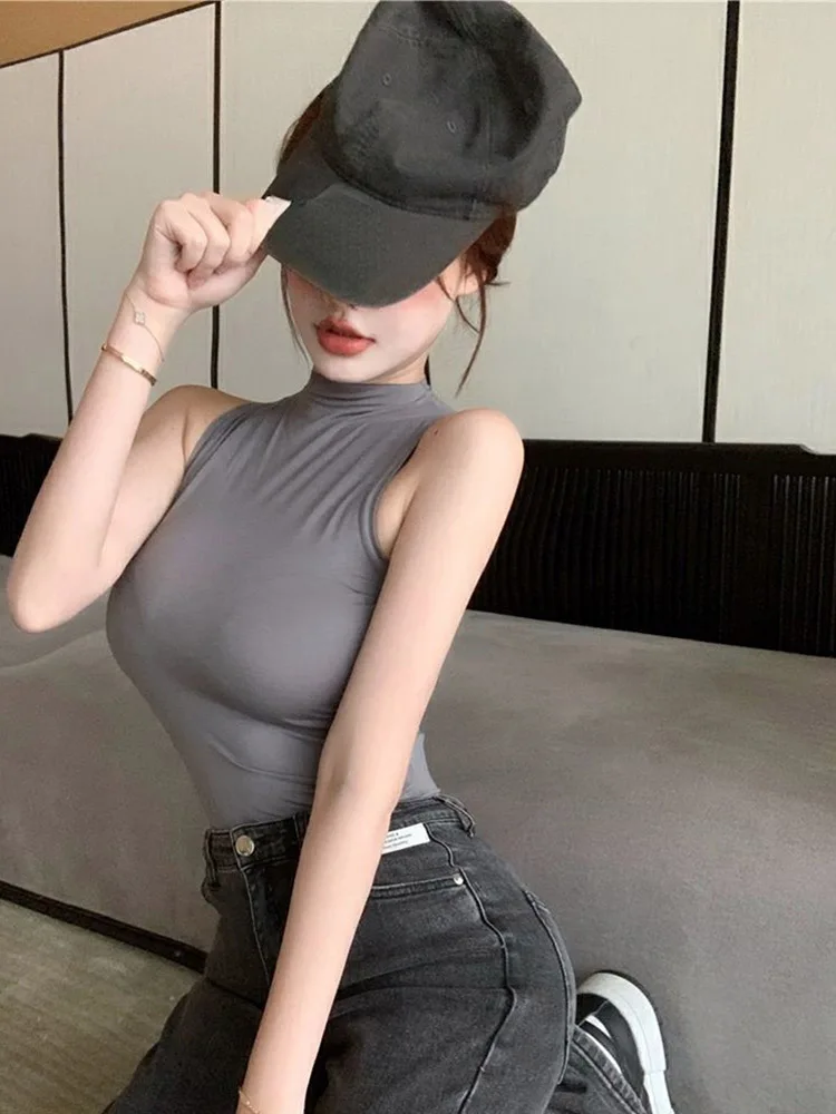 Майка женская однотонная с воротником-хомутом