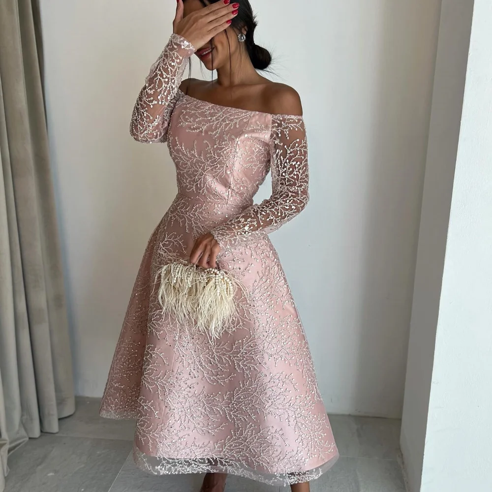 Эпоксическое вечернее платье А-силуэта с блестками и аппликацией открытыми