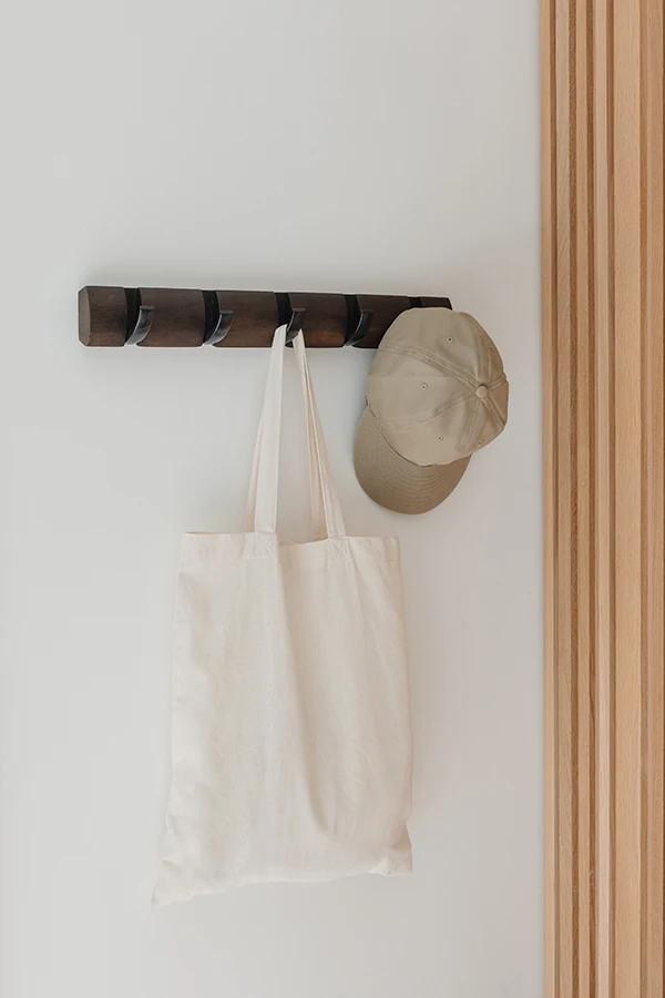 Вешалка настенная горизонтальная Flip 5 крючков орех |