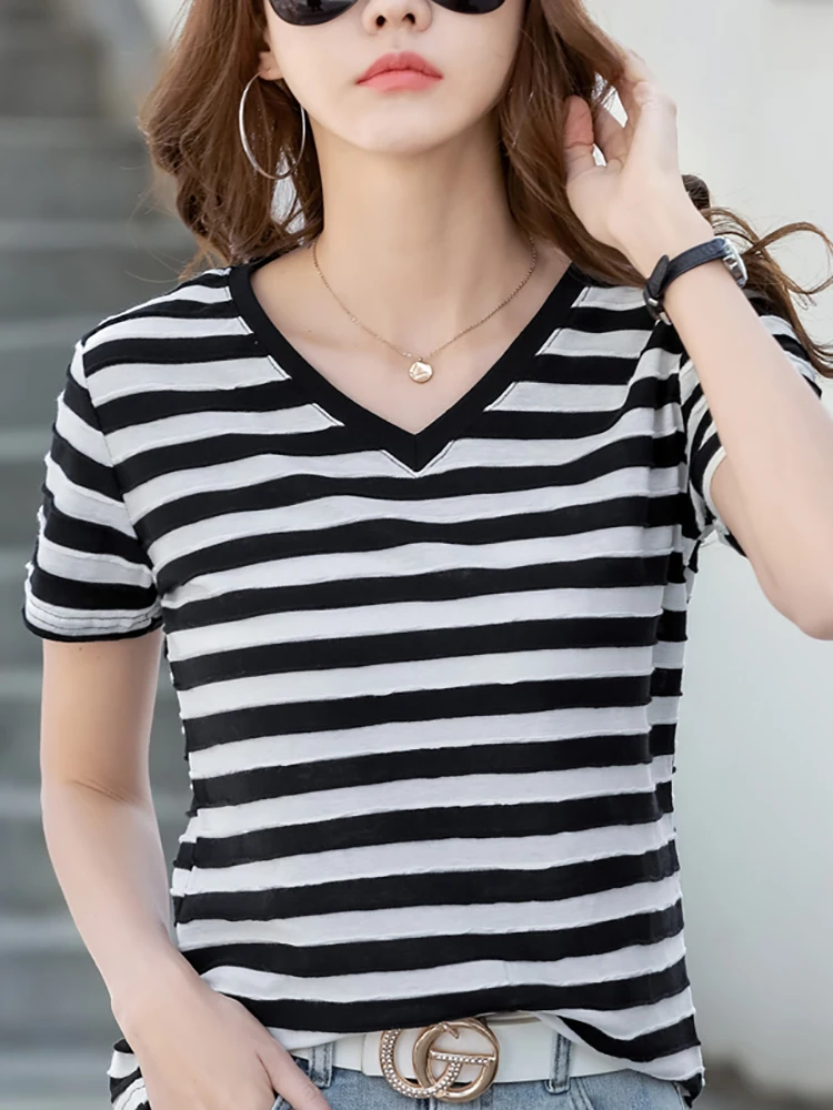 

Женская футболка в полоску, с коротким рукавом
