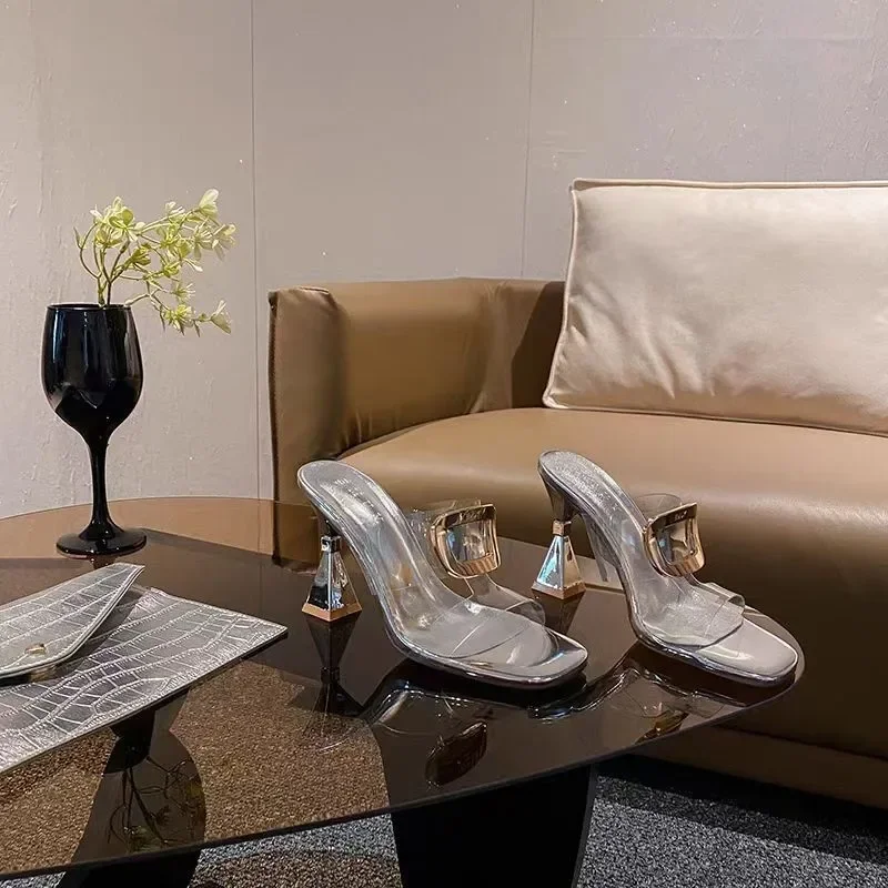 Босоножки женские на высоком каблуке Летние удобные классические сандалии