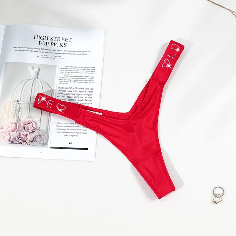 Стразы блестящие стринги атласные женские трусики тонкое Спортивное