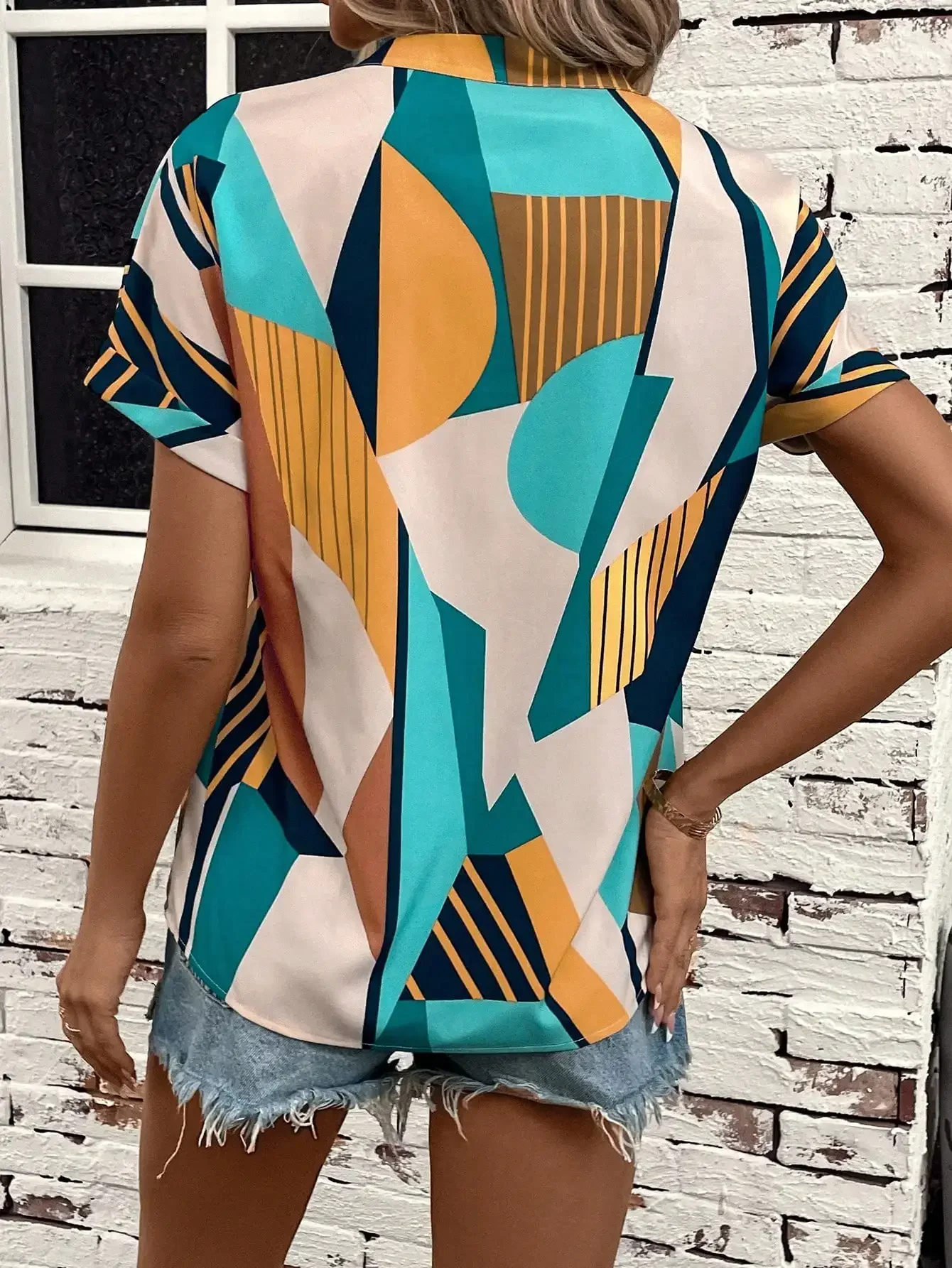 Летняя женская повседневная модная дизайнерская тонкая футболка с V-образным