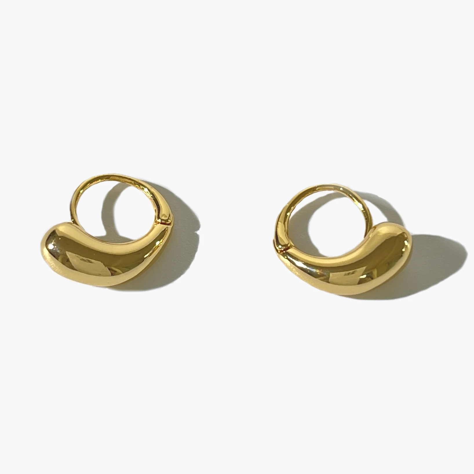 

Peri'sbox Minimalist Gold Silver Plated Irregular Thick Hoop Earrings for Women Fashion Geometric Huggie Hoops Brass Jewellery