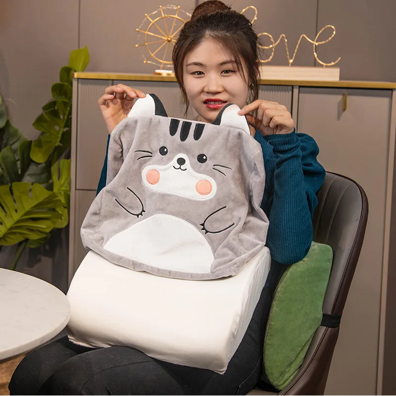 Рисунок 4 - Подушка для сна 35*32*12 см с мультяшными