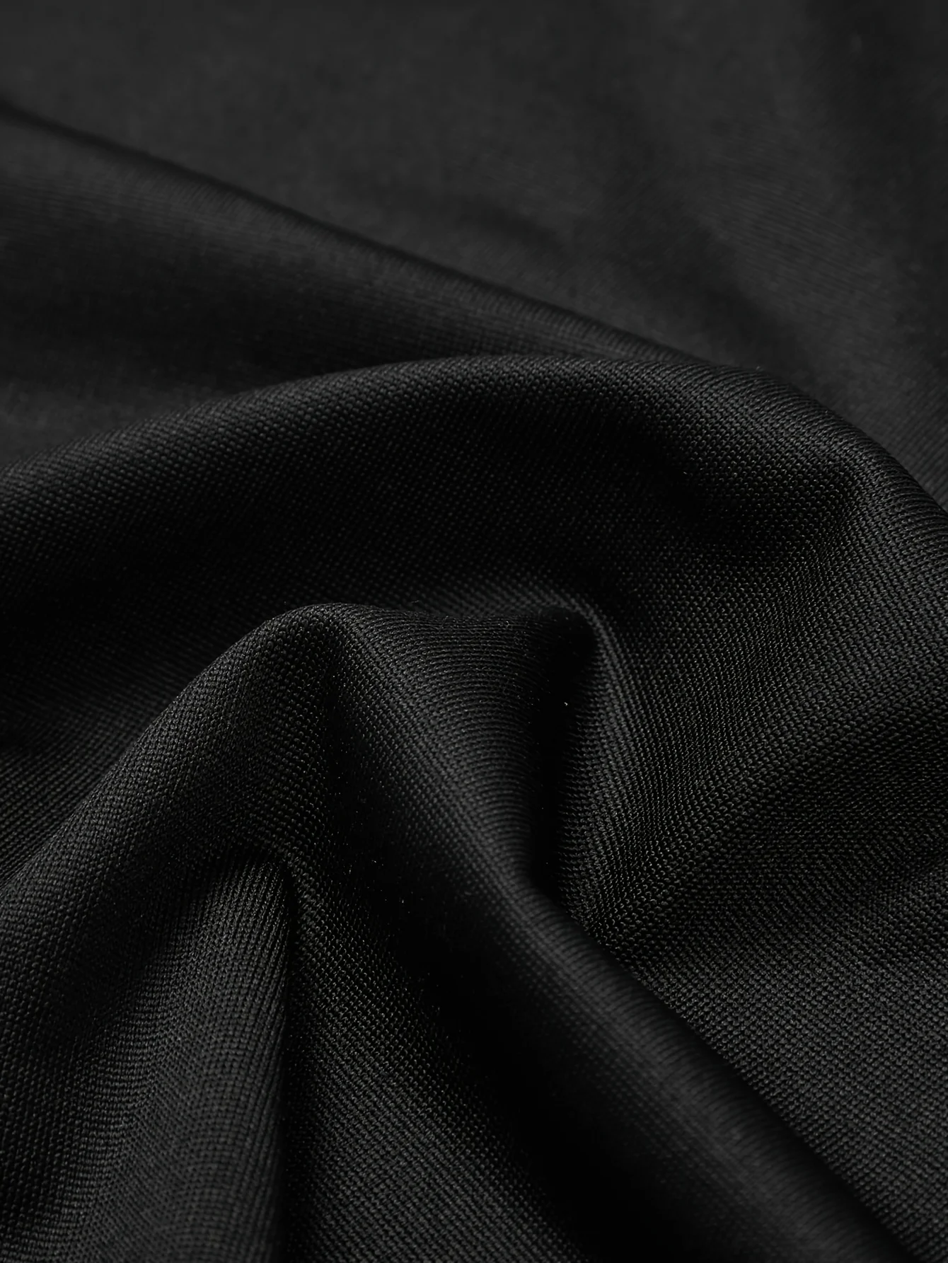 Женский короткий жилет с круглым вырезом без рукавов