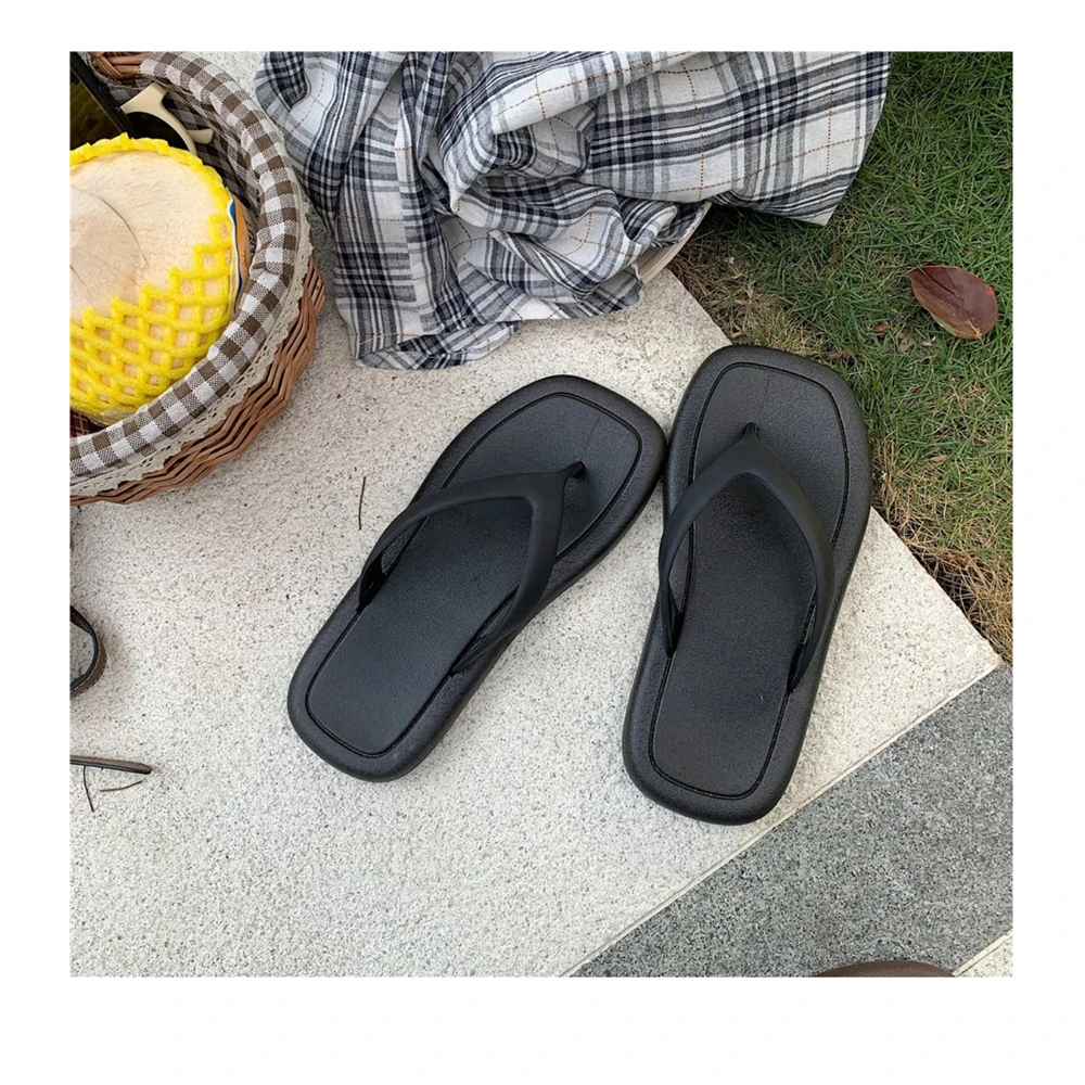 2023 New Colorful Korean Fashion Summer Flip Flops Female Students Soft Sole Pinch Foot Beach Sandals Breathable Home Slippers