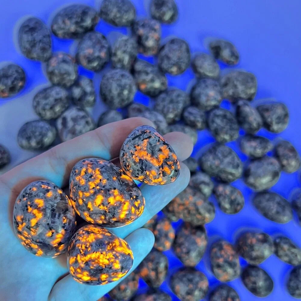 

Yooperlites Flamestone УФ светящийся камень