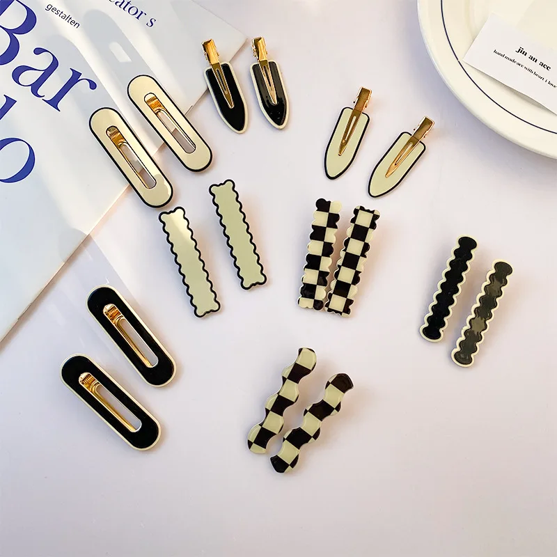 

Women Black White Checkerboard Hairpins Geometric Hair Clips Vintage Hairpin Barrettes Simple Sweet Side Hair Clips Headwear
