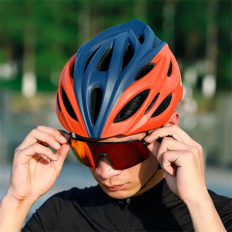 

Lightweight Motorbike Helmet Road Bike Cycle Helmet Mens Women for Bike Riding Safety Adult Bicycle Helmet Bike MTB Drop Ship