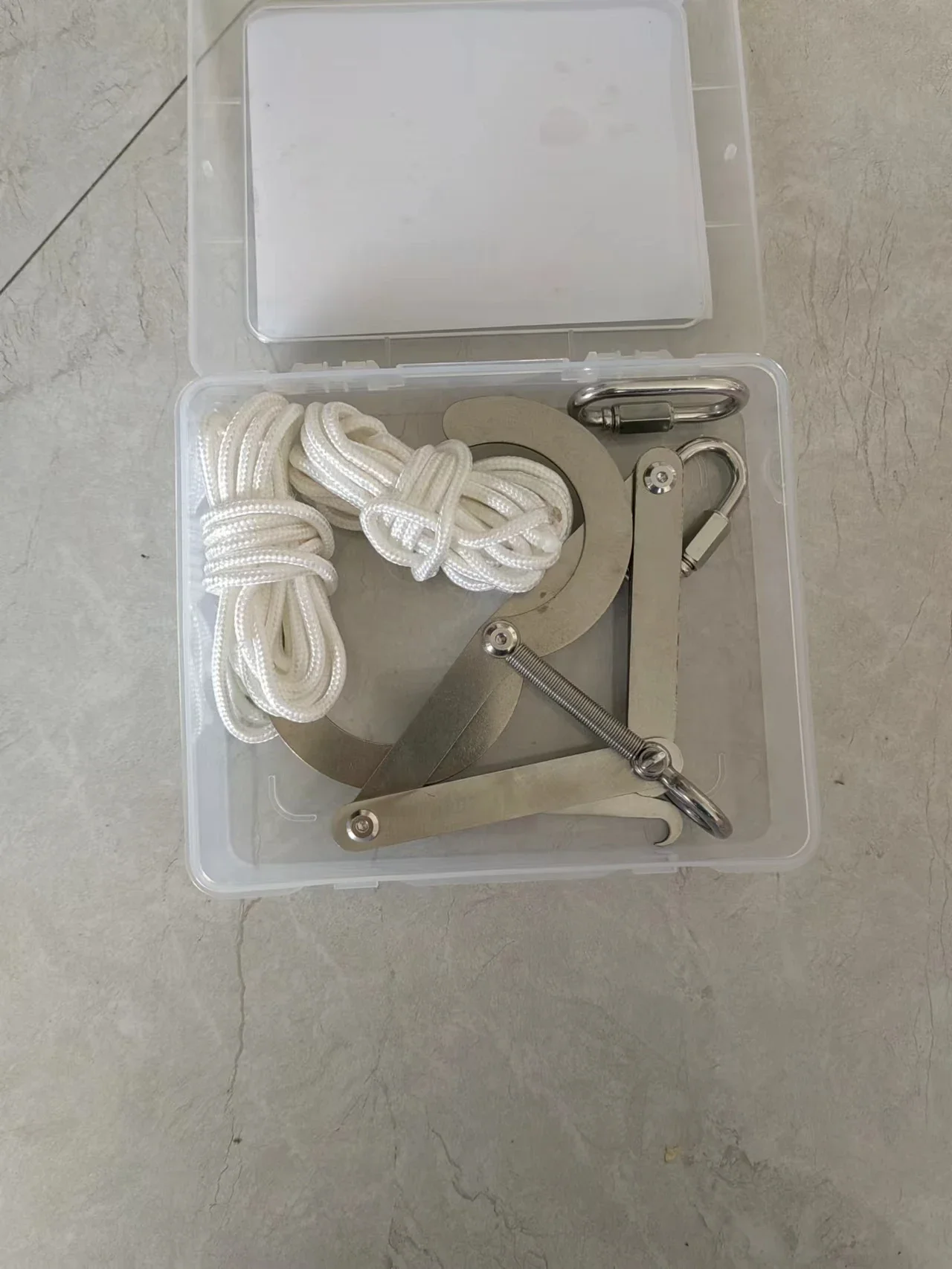 Специальные рассады декорирования автоматически открываются и сматываются