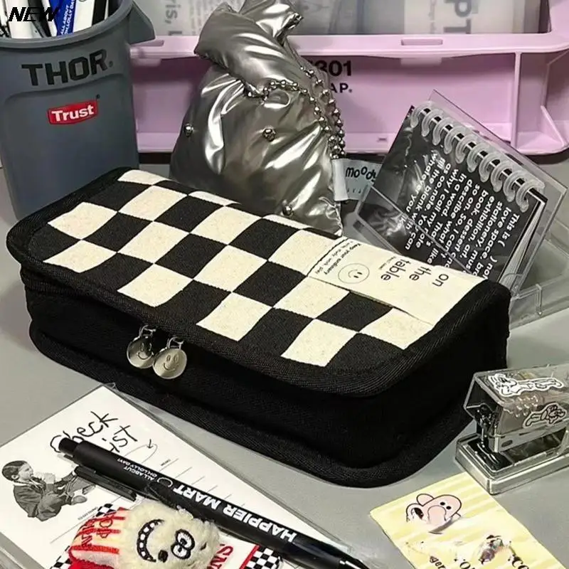 

1PCS Large Capacity Pencil Case Simple Checkerboard Lattice Pencil Bag Stationery Student Canvas Estuche Multifuncional Lapices