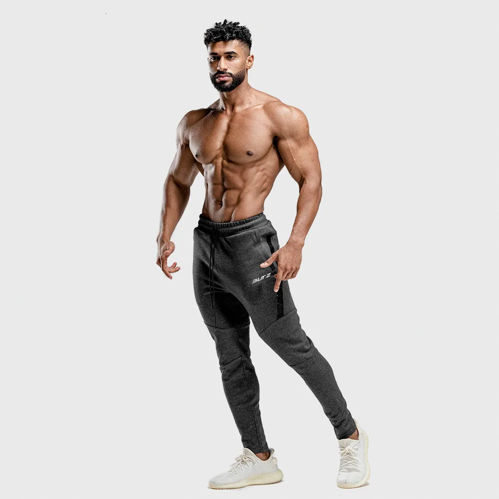 Брюки для фитнеса мужские