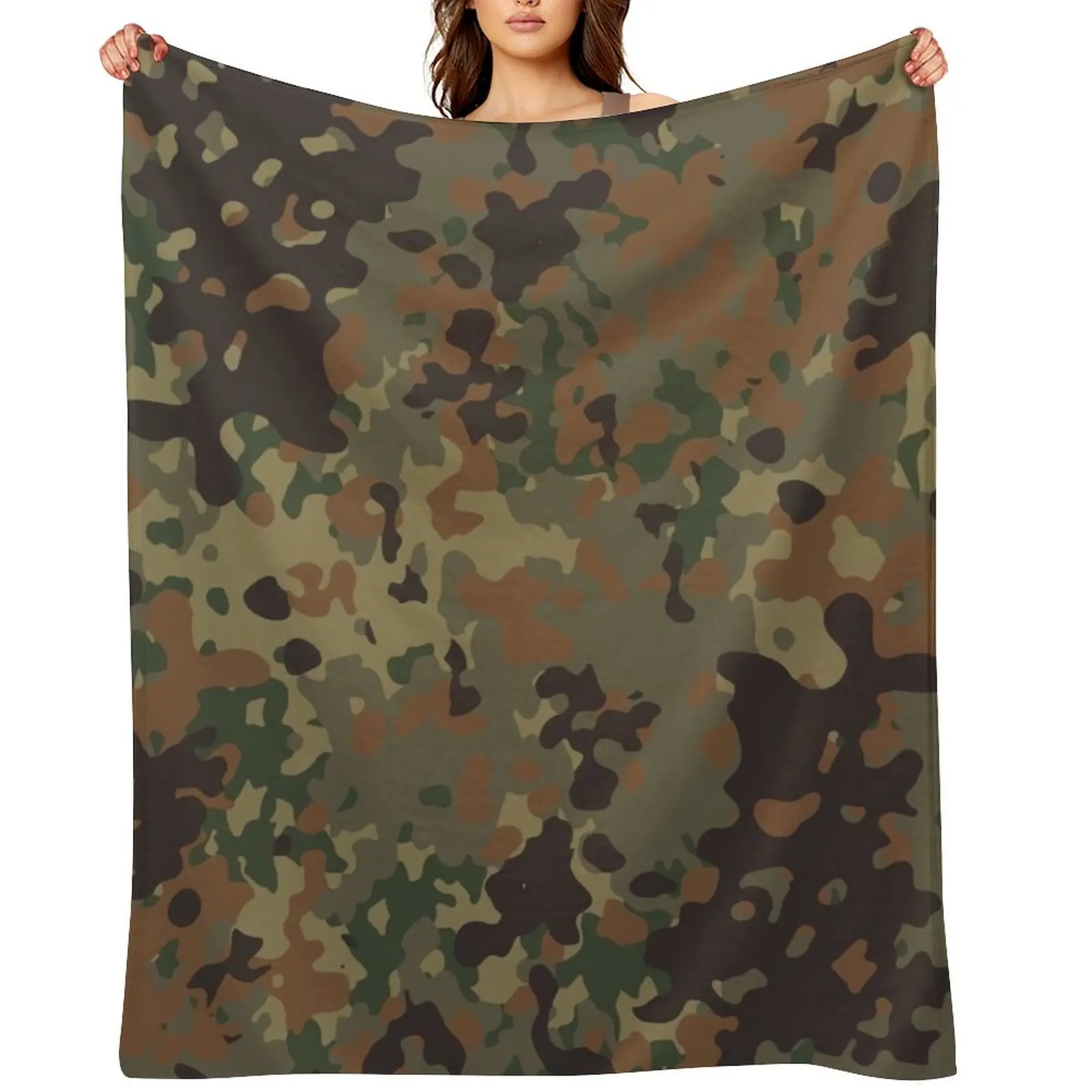 Фото Плед с камуфляжным рисунком Flecktarn, декоративный, утяжеленный, роскошный, мягкий, большой плед №1