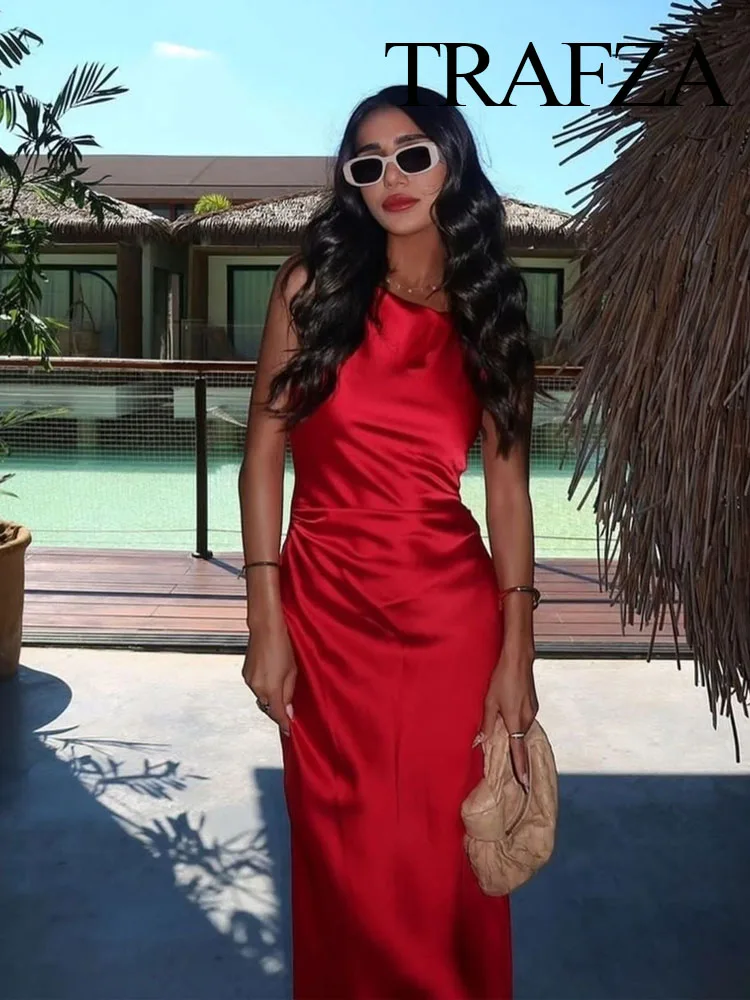 Женское бархатное платье-миди без рукавов с плиссировкой