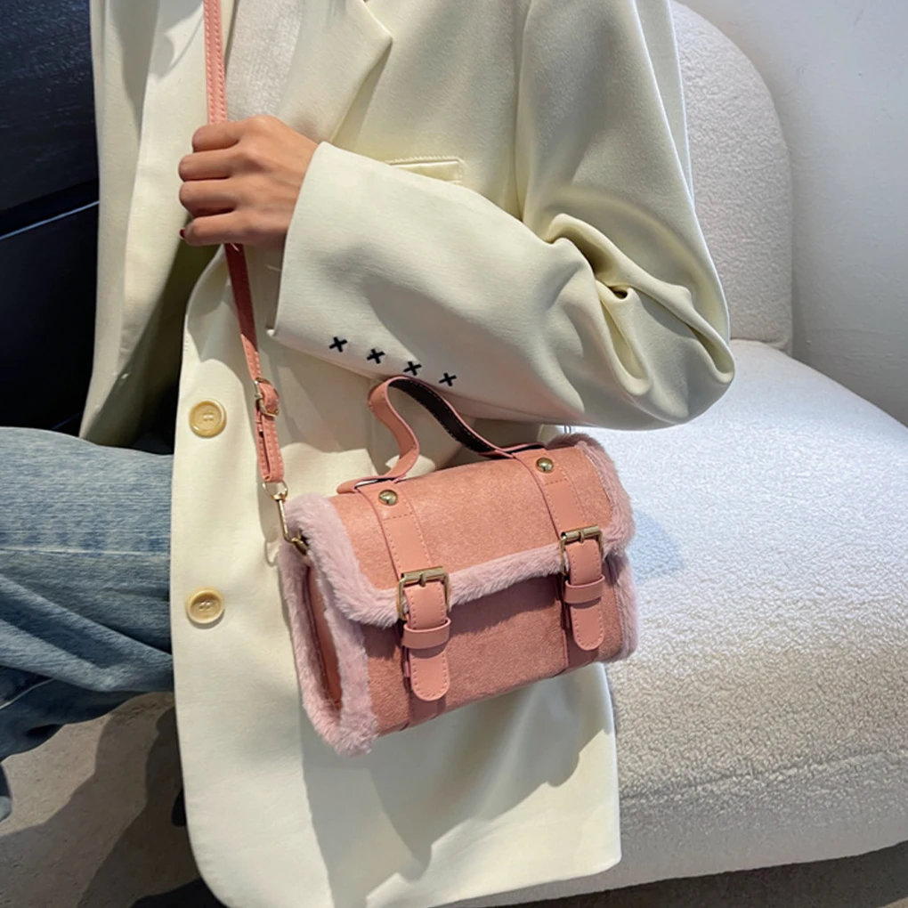 Женская сумка на плечо из овечьей шерсти