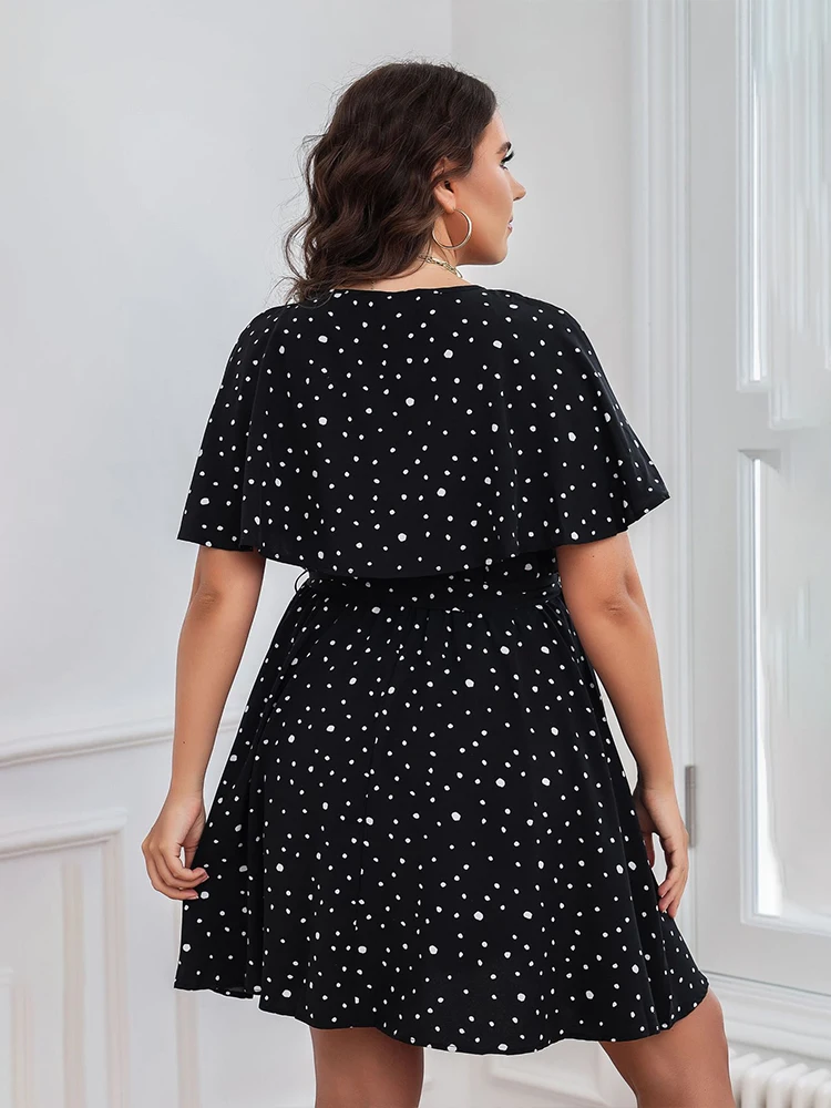 Рисунок 6 - Женское мини-платье в горошек