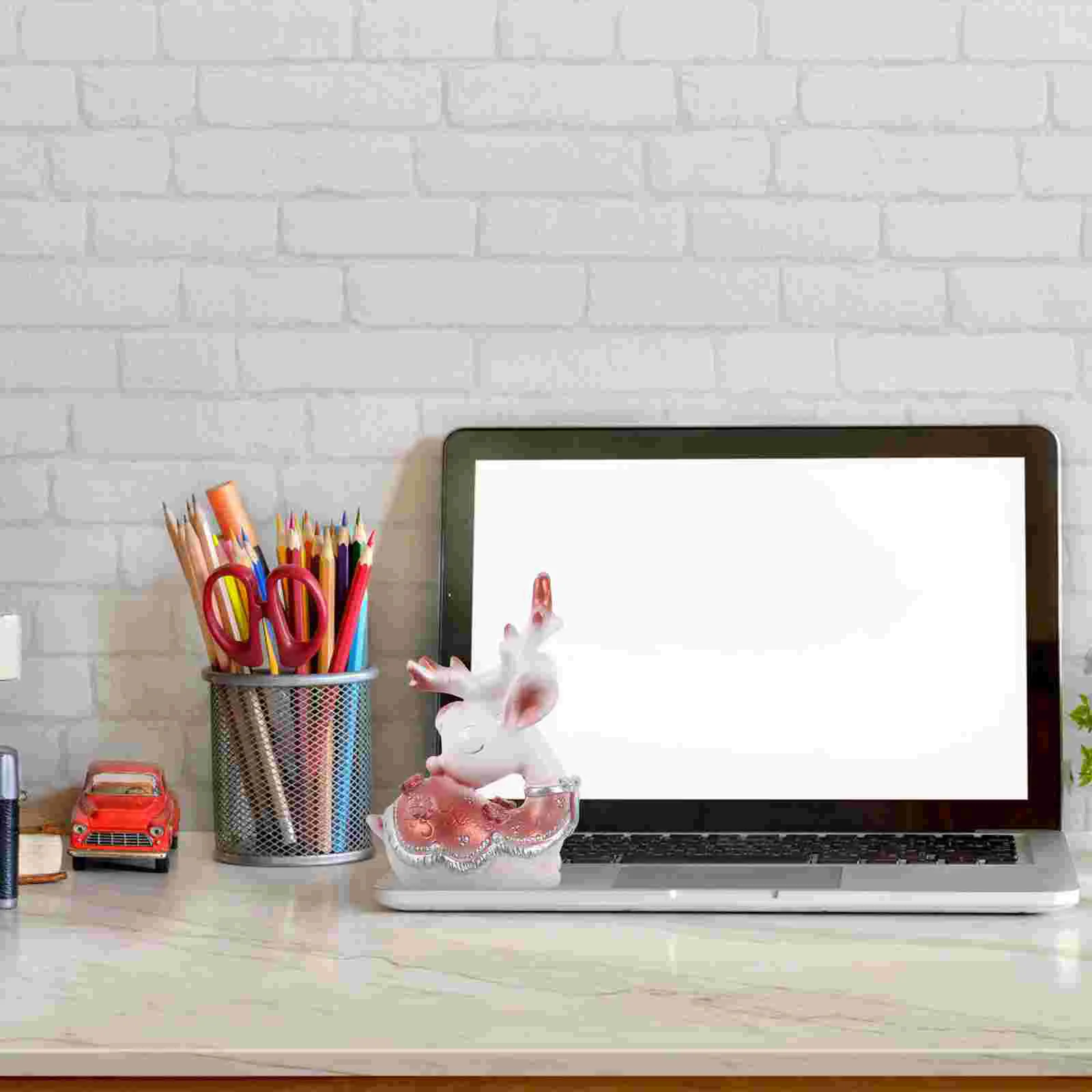 

Resin Deer Figurine Creative Resin Craft Deer Statue Home Desktop Deer Decor