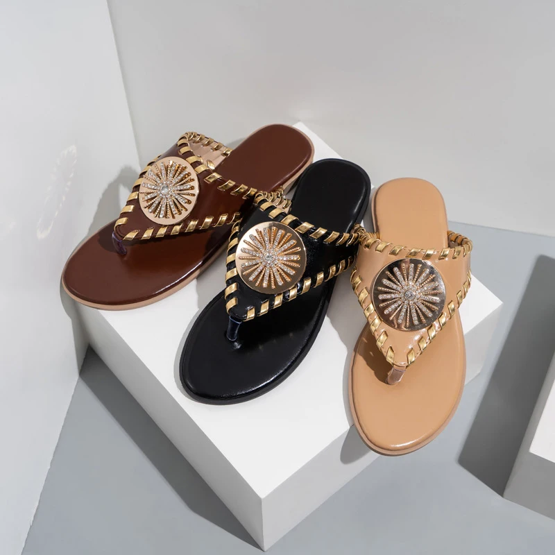 

2022 Woman PU Leather Flat Women's Shoes Women Metal Flip Flop Crystal SlippersFemale Footwear Ladies Summer Beach Plus Size 42