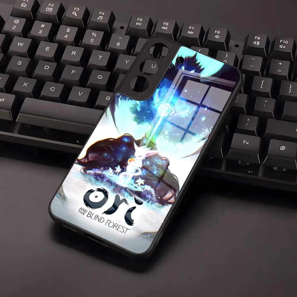 Чехол для телефона Ori And The Blind Forest Samsung S24 S23 S21 S20 A34 A54 A53 M54 Note 20 Ultra Plus 2024 стеклянный
