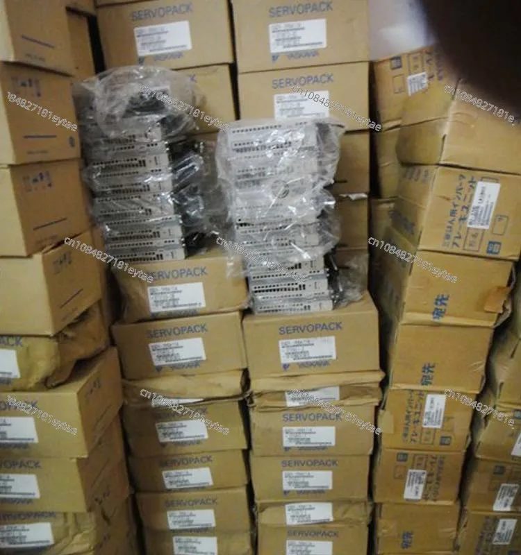 Лидер продаж новый оригинальный драйвер серводвигателя SGMP-04A2HA11