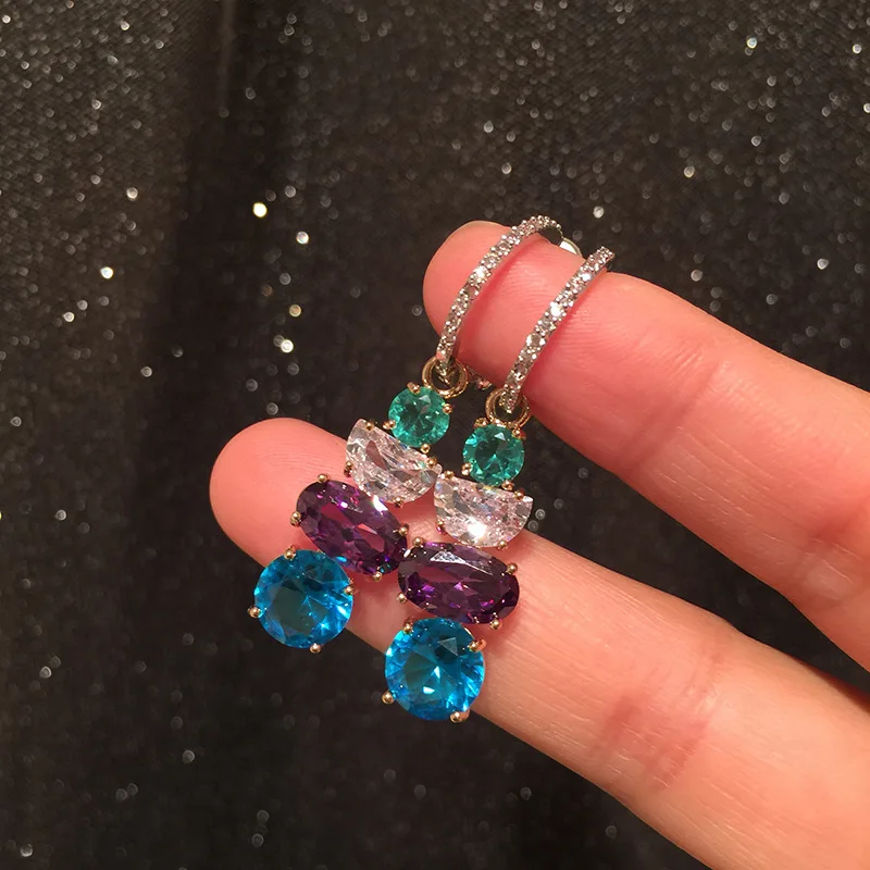 

Серьги-подвески из серебра 925 пробы с блестящим камнем