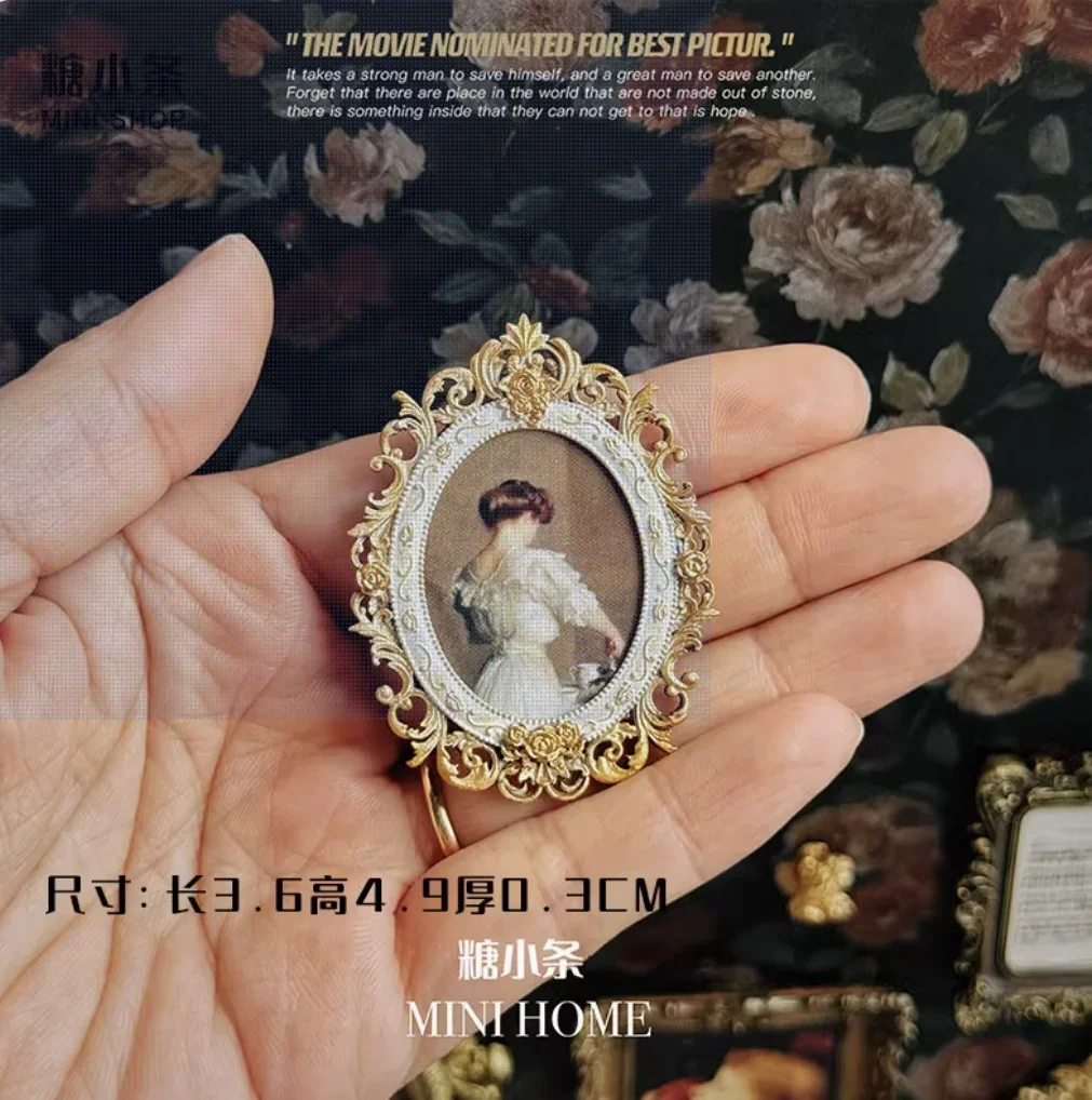 Миниатюрная полимерная фоторамка для кукол Blythe