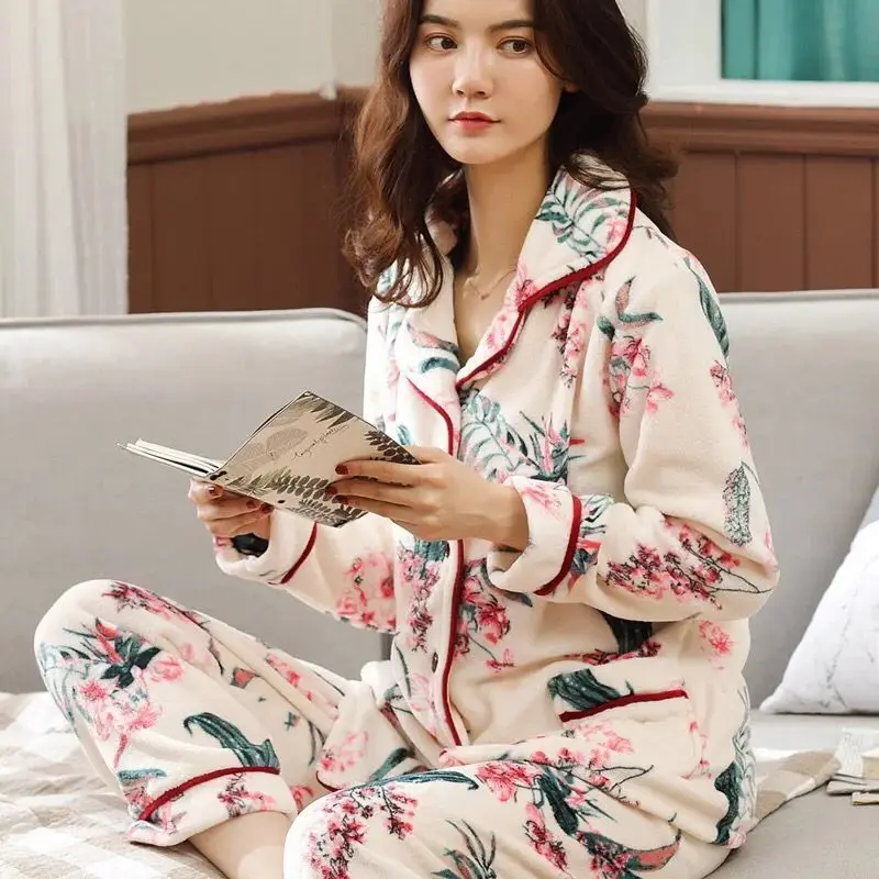 Winter Warm Women Pyjamas Sets Thick Coral Velvet Long Sleeve Cartoon Sleepwear Flannel Pajamas Set Pijama Mujer Homewear