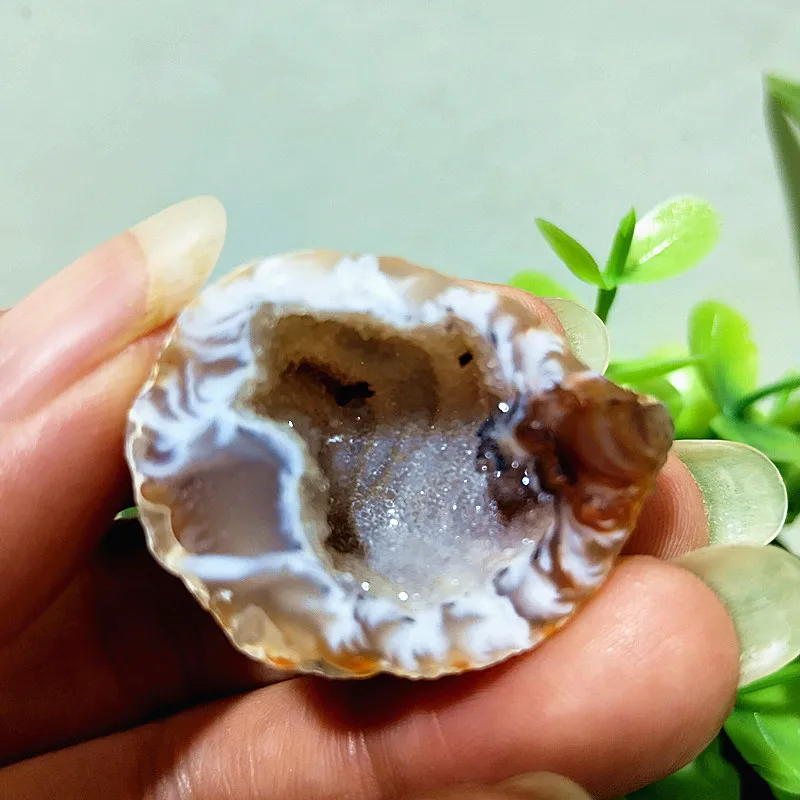 

Хрустальная кластерная пещера EBET