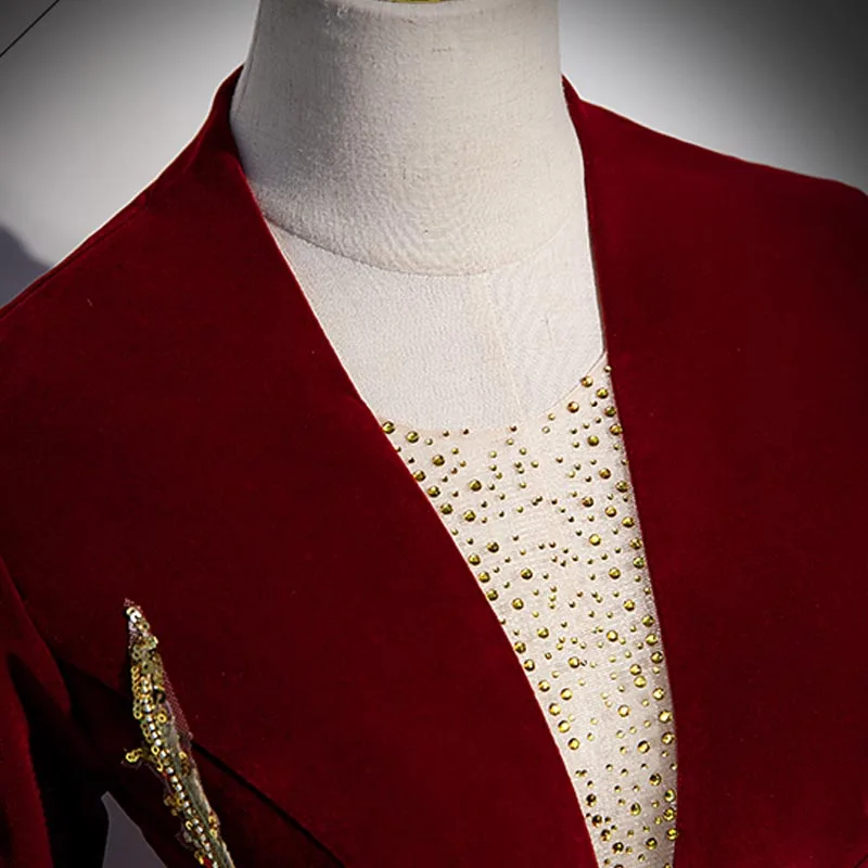 Рисунок 5 - Вечернее платье с V-образным вырезом