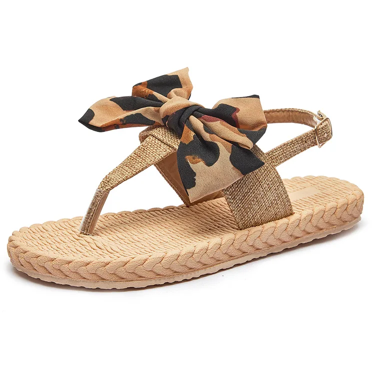 Сандалии с ремешками. Удобная женская обувь. Летние шлепанцы на каблуке большого