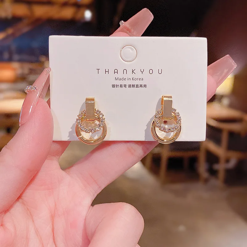 

2022 New Luxury Shiny Zircon Hoop Earrings For Womens Sweet Classic Hanging Earrings Drop Stud Earrings Fashion Trend Jewelry
